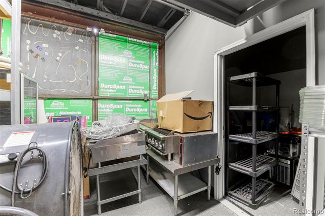 12744 E 8 Mile Road, Detroit, MI 48205