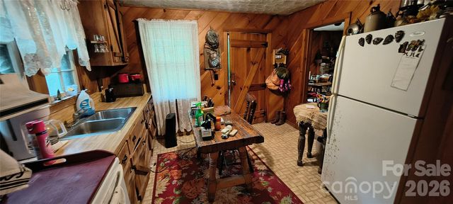 8340 Hwy 90 Highway, Collettsville, NC 28611