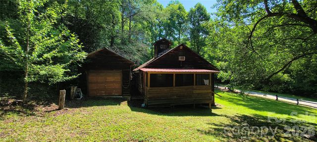 8340 Hwy 90 Highway, Collettsville, NC 28611