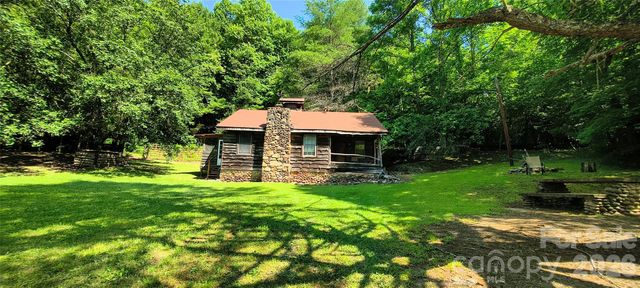 8340 Hwy 90 Highway, Collettsville, NC 28611