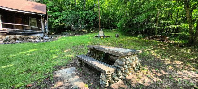8340 Hwy 90 Highway, Collettsville, NC 28611