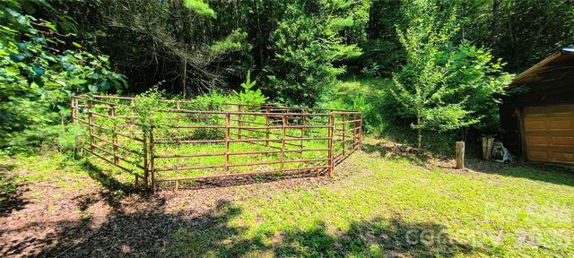 8340 Hwy 90 Highway, Collettsville, NC 28611
