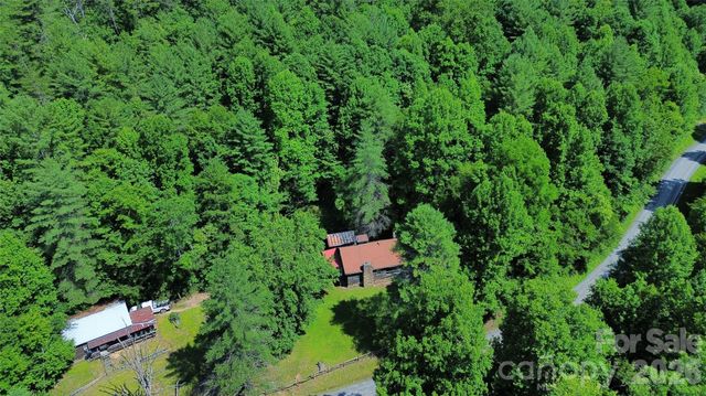 8340 Hwy 90 Highway, Collettsville, NC 28611