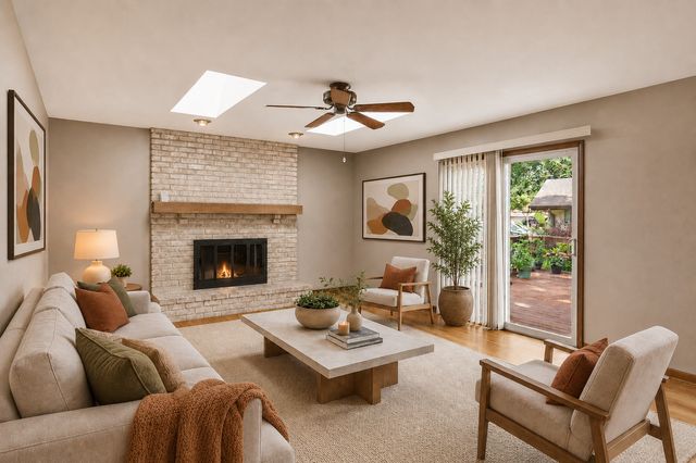 1902 Gigi Lane, Darien, IL 60561