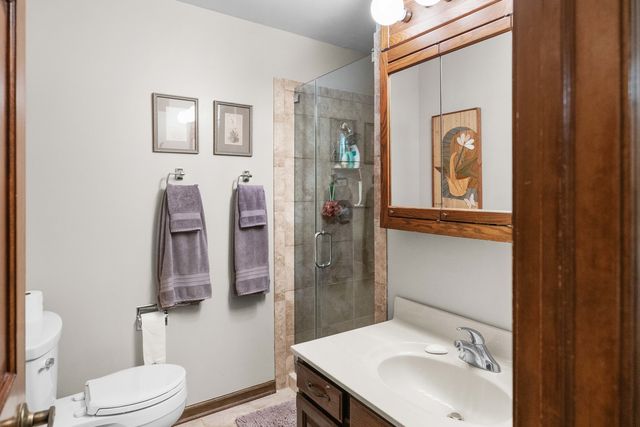 1902 Gigi Lane, Darien, IL 60561
