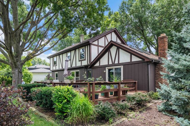 1902 Gigi Lane, Darien, IL 60561