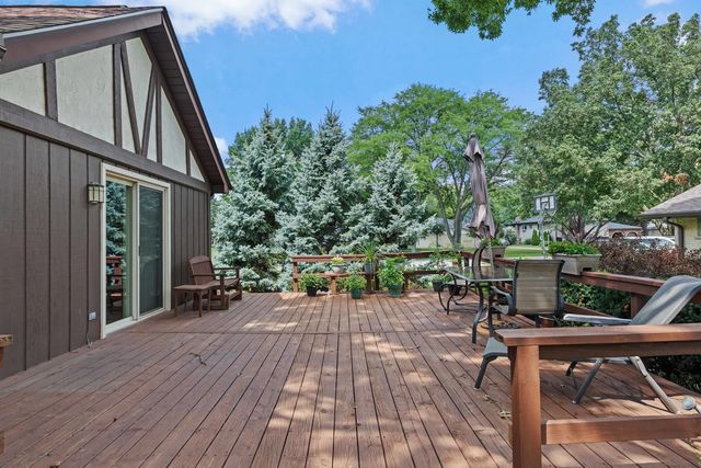 1902 Gigi Lane, Darien, IL 60561