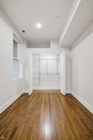 6914 N Sheridan Road 1, Chicago, IL 60626
