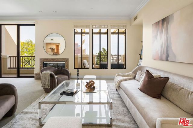 11847 Gorham Avenue 403, Los Angeles, CA 90049