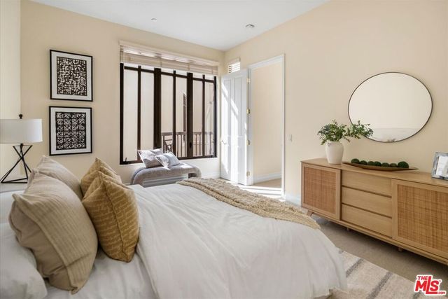 11847 Gorham Avenue 403, Los Angeles, CA 90049