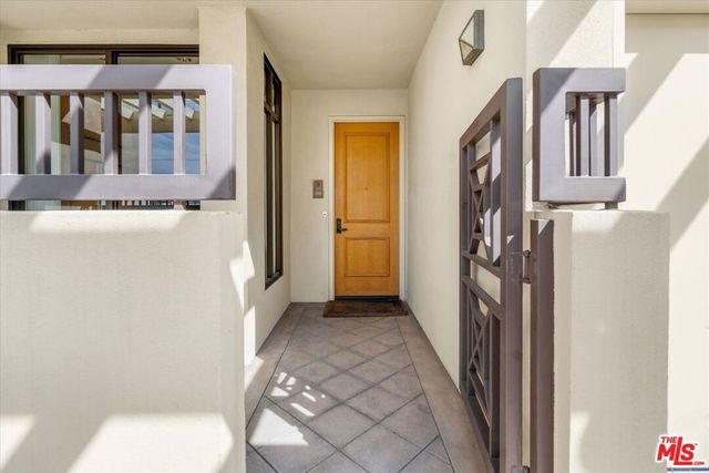 11847 Gorham Avenue 403, Los Angeles, CA 90049