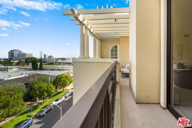 11847 Gorham Avenue 403, Los Angeles, CA 90049