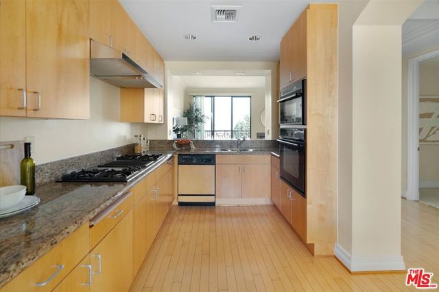 11847 Gorham Avenue 403, Los Angeles, CA 90049