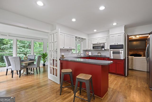 475 Tanacrest Drive, Atlanta, GA 30328