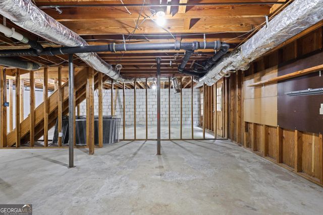 475 Tanacrest Drive, Atlanta, GA 30328