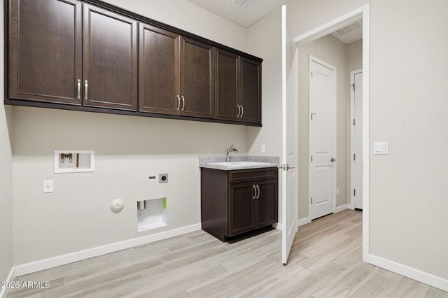 9402 W PATRICK Lane, Peoria, AZ 85383