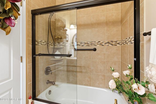 4 April Springs Court, Lakewood, NJ 08701