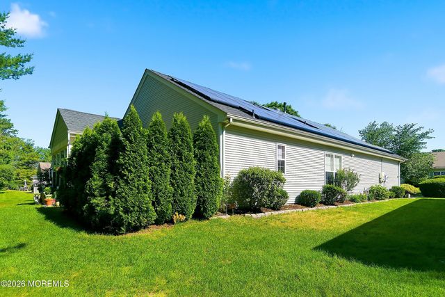 4 April Springs Court, Lakewood, NJ 08701