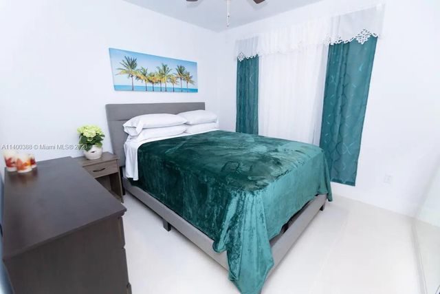 3240 SW 17th Street, Fort Lauderdale, FL 33312