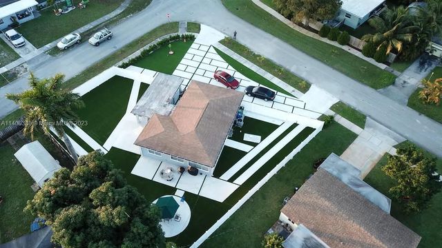 3240 SW 17th Street, Fort Lauderdale, FL 33312
