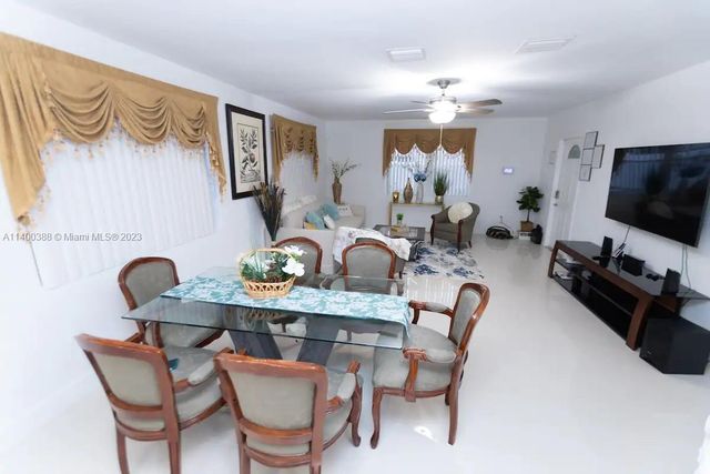 3240 SW 17th Street, Fort Lauderdale, FL 33312