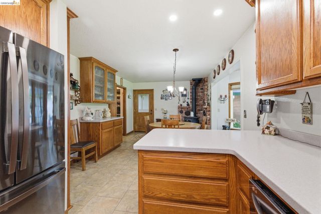 21695 Water Oak Dr, Sonora, CA 95370