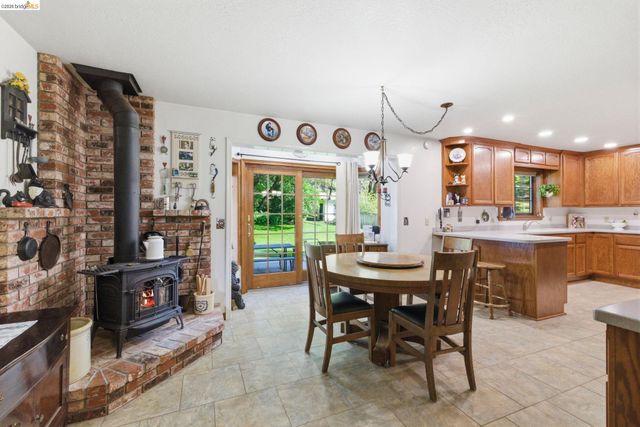 21695 Water Oak Dr, Sonora, CA 95370