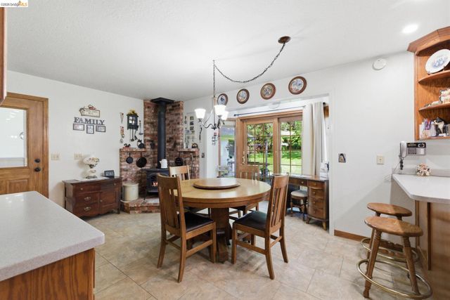 21695 Water Oak Dr, Sonora, CA 95370