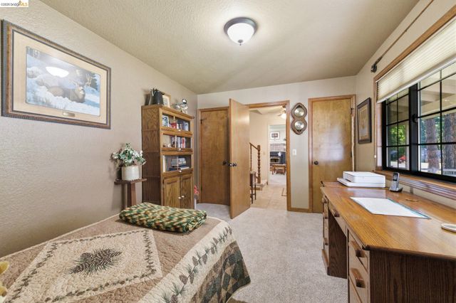 21695 Water Oak Dr, Sonora, CA 95370