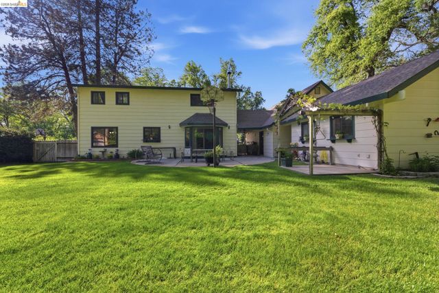 21695 Water Oak Dr, Sonora, CA 95370