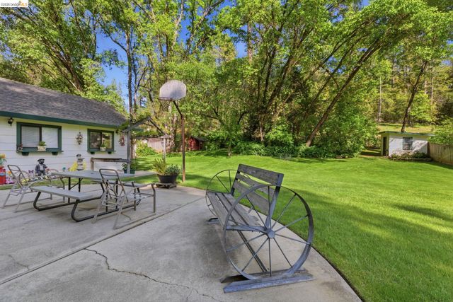 21695 Water Oak Dr, Sonora, CA 95370