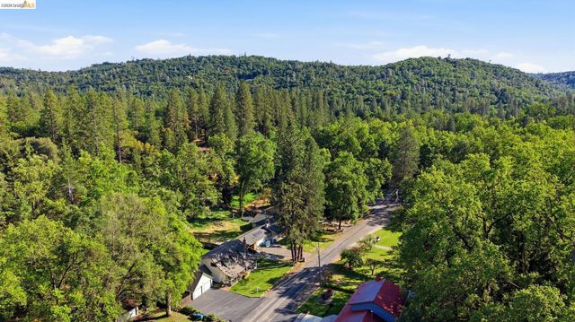 21695 Water Oak Dr, Sonora, CA 95370