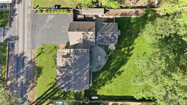 21695 Water Oak Dr, Sonora, CA 95370