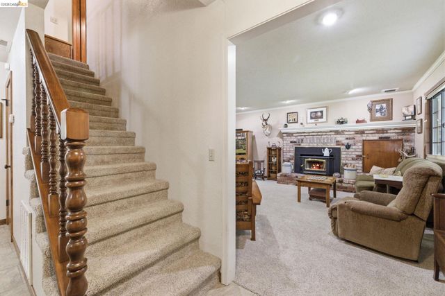 21695 Water Oak Dr, Sonora, CA 95370