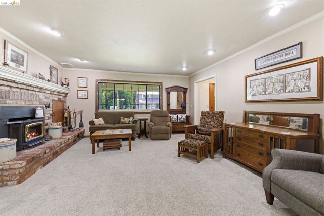 21695 Water Oak Dr, Sonora, CA 95370