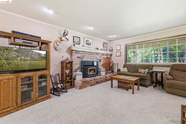 21695 Water Oak Dr, Sonora, CA 95370