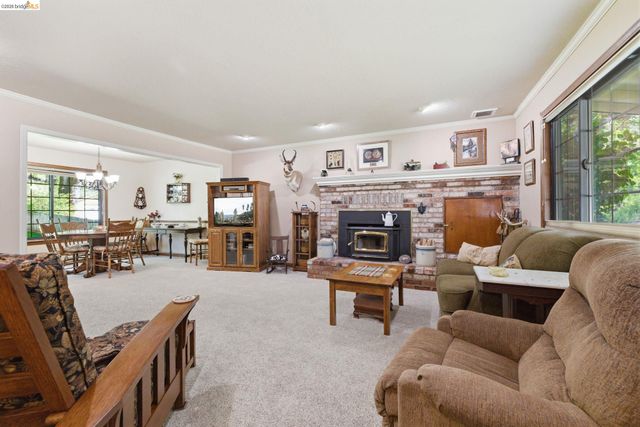 21695 Water Oak Dr, Sonora, CA 95370
