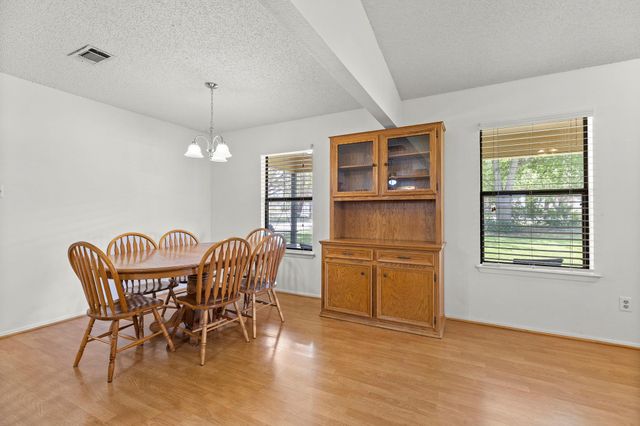 830 Live Oak TRL, Liberty Hill, TX 78642