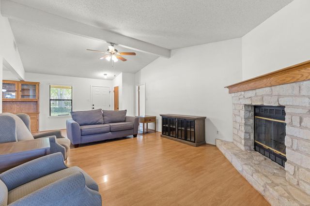 830 Live Oak TRL, Liberty Hill, TX 78642