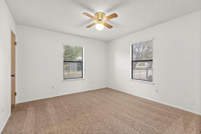 830 Live Oak TRL, Liberty Hill, TX 78642