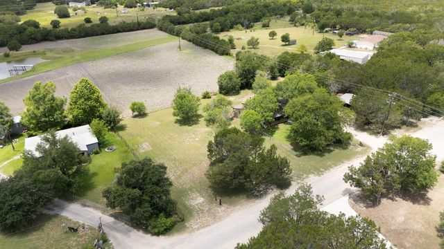 830 Live Oak TRL, Liberty Hill, TX 78642