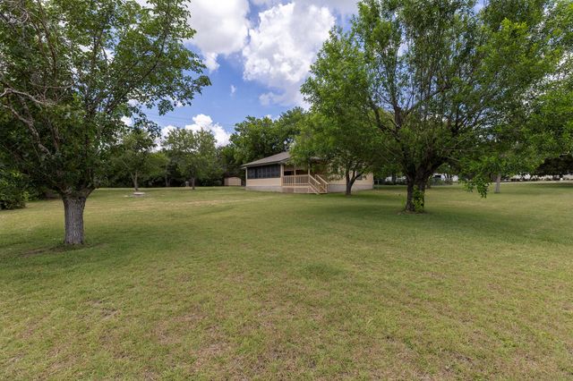 830 Live Oak TRL, Liberty Hill, TX 78642