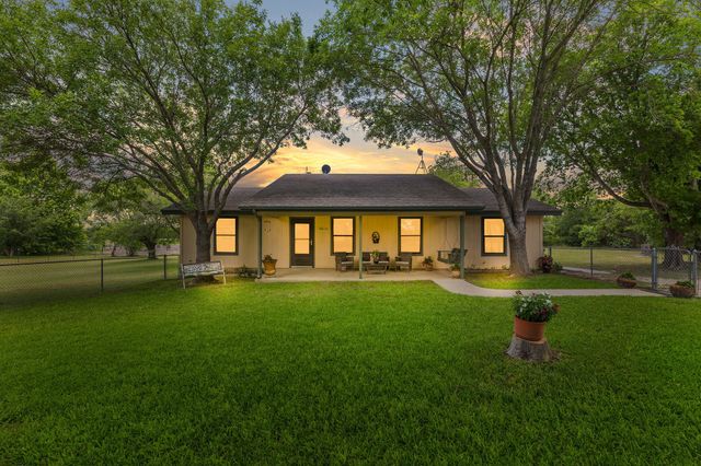 830 Live Oak TRL, Liberty Hill, TX 78642