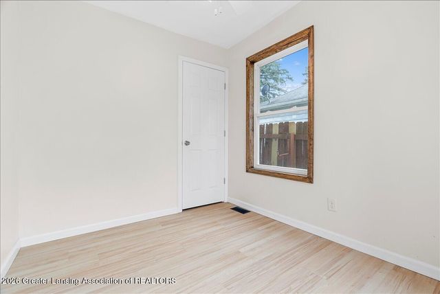 219 E Harris Street, Lansing, MI 48906