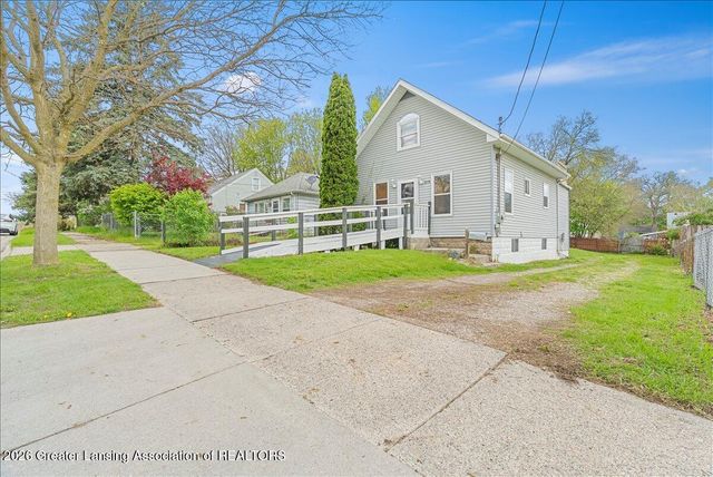 219 E Harris Street, Lansing, MI 48906