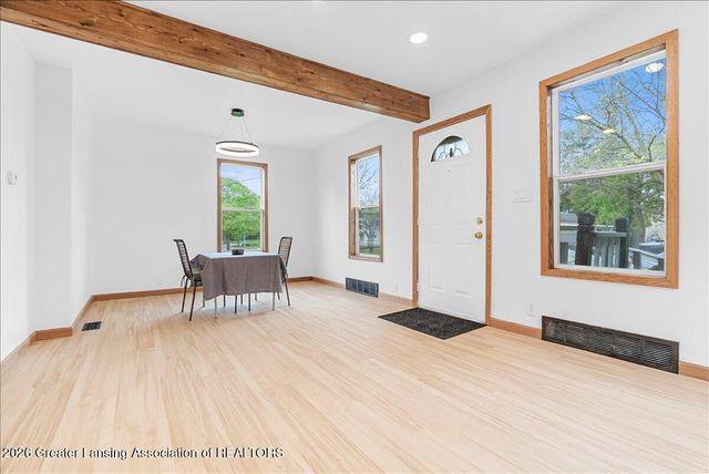 219 E Harris Street, Lansing, MI 48906