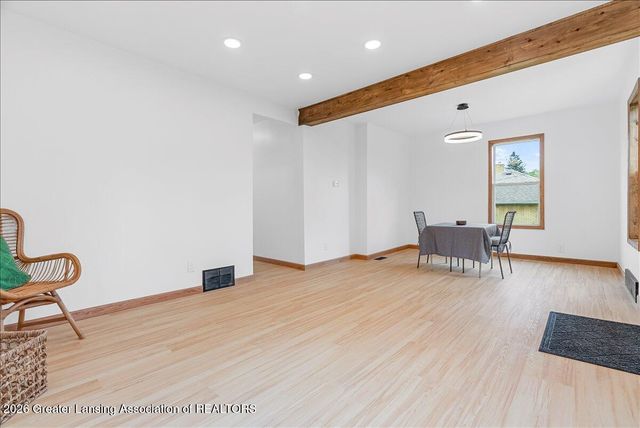 219 E Harris Street, Lansing, MI 48906
