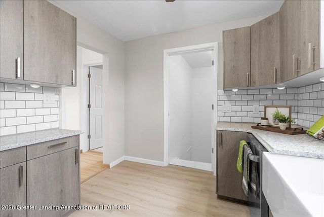 219 E Harris Street, Lansing, MI 48906