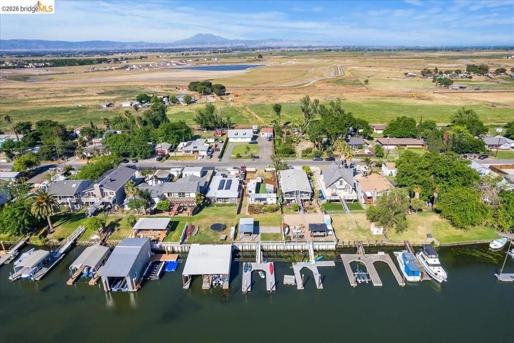 Image 21 of property listing at 5218 Sandmound Blvd, Oakley, CA 94561