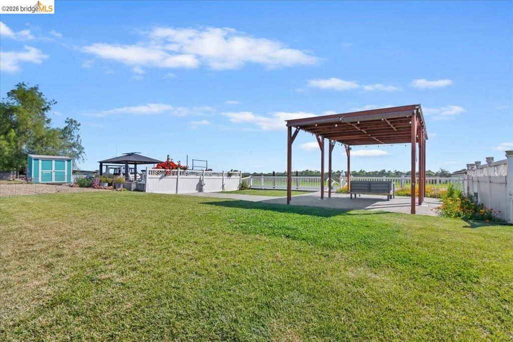 Image 6 of property listing at 5218 Sandmound Blvd, Oakley, CA 94561